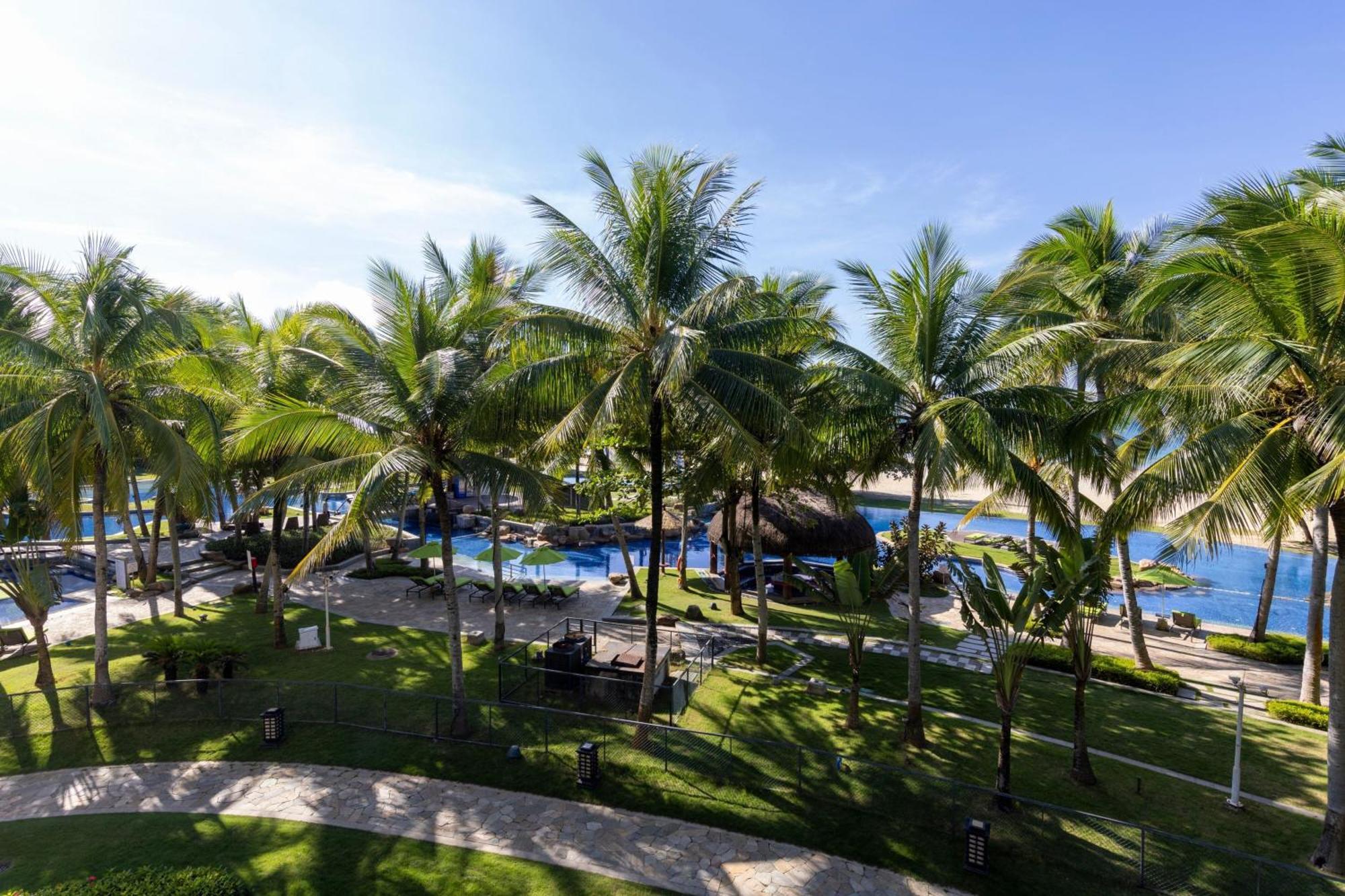 Four Points By Sheraton Shenzhou Peninsula Resort Wanning Exterior photo