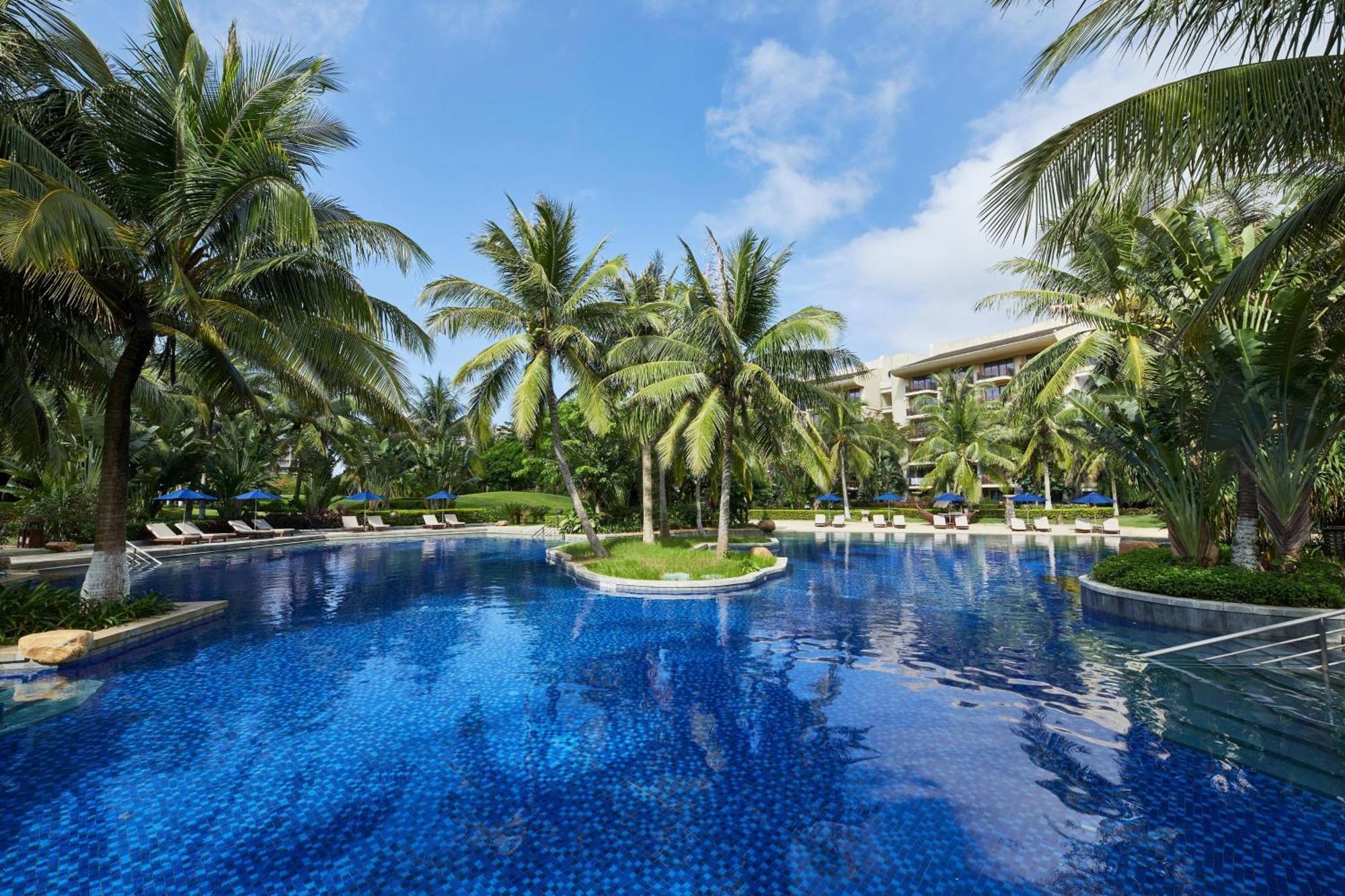 Four Points By Sheraton Shenzhou Peninsula Resort Wanning Exterior photo