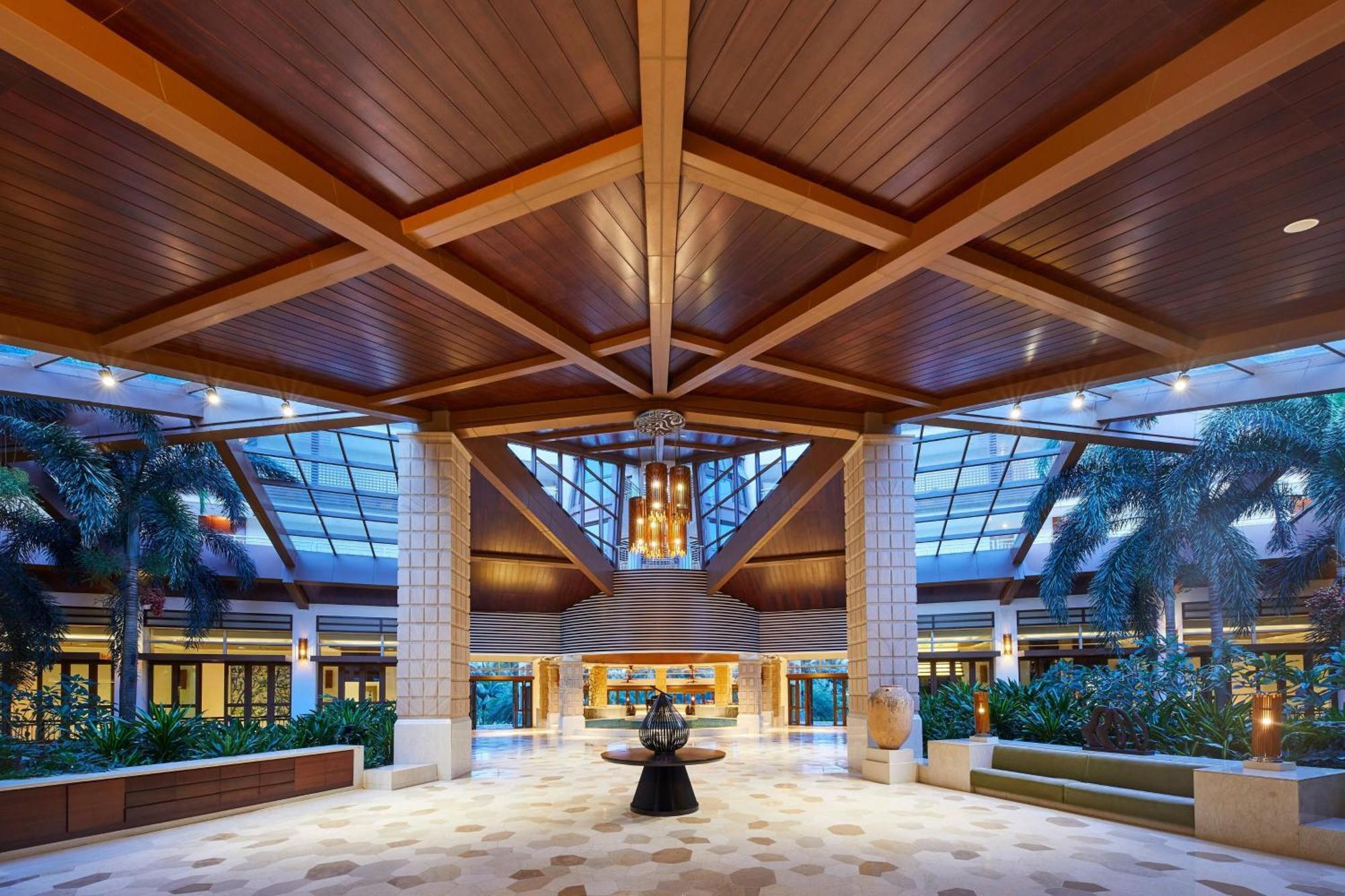 Four Points By Sheraton Shenzhou Peninsula Resort Wanning Exterior photo