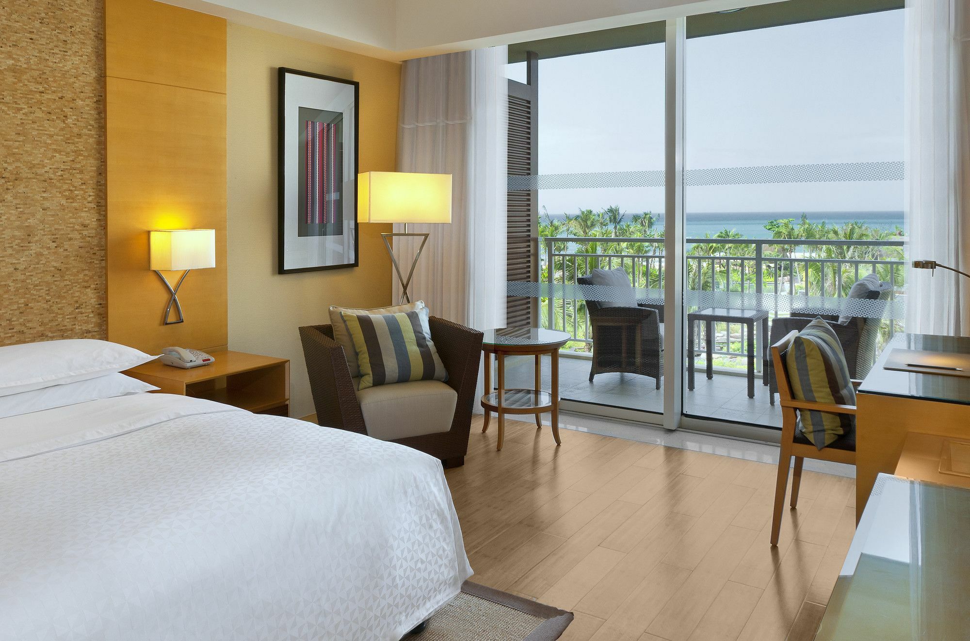 Four Points By Sheraton Shenzhou Peninsula Resort Wanning Exterior photo