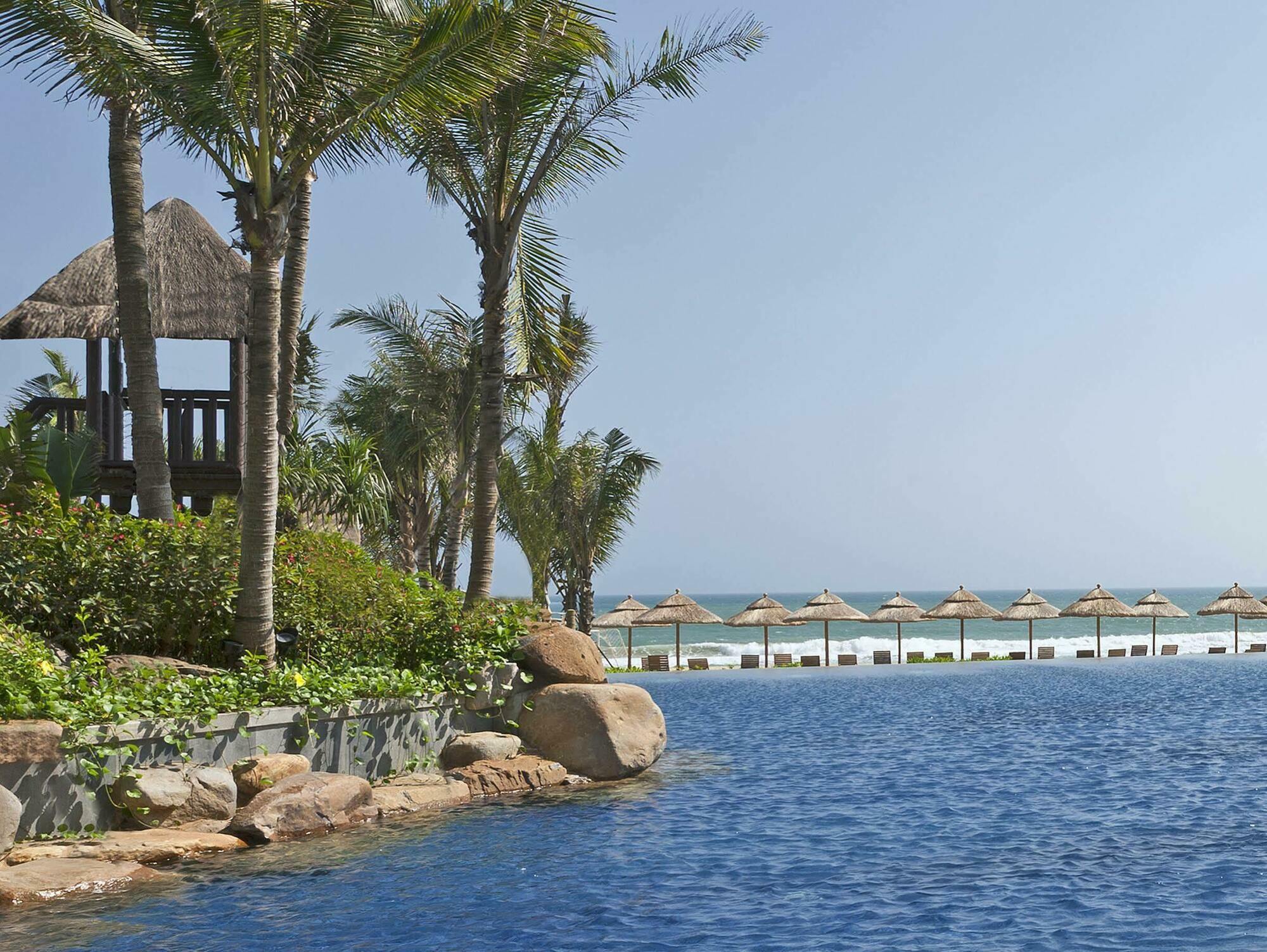 Four Points By Sheraton Shenzhou Peninsula Resort Wanning Exterior photo
